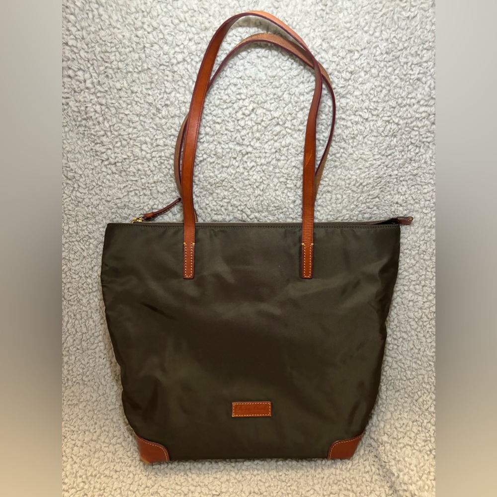 Dooney & Bourke